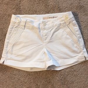Dkny Jean white cargo shorts size 2